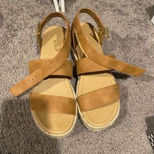 SODA Women's Ankle Strap Espadrille Sandal size 7